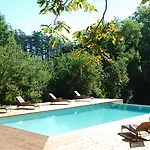 Couette-café Chateau Bel Aspect 4*