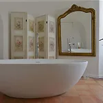 Chateau Bel Aspect Couette-café 4*