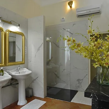 Chateau Bel Aspect Couette-café