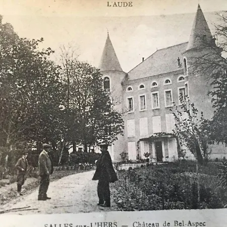 Couette-café Chateau Bel Aspect 4*